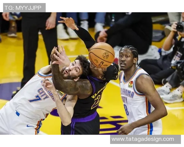 2019年湖人与雷霆第二场激战回顾球星表现与赛场精彩瞬间分析